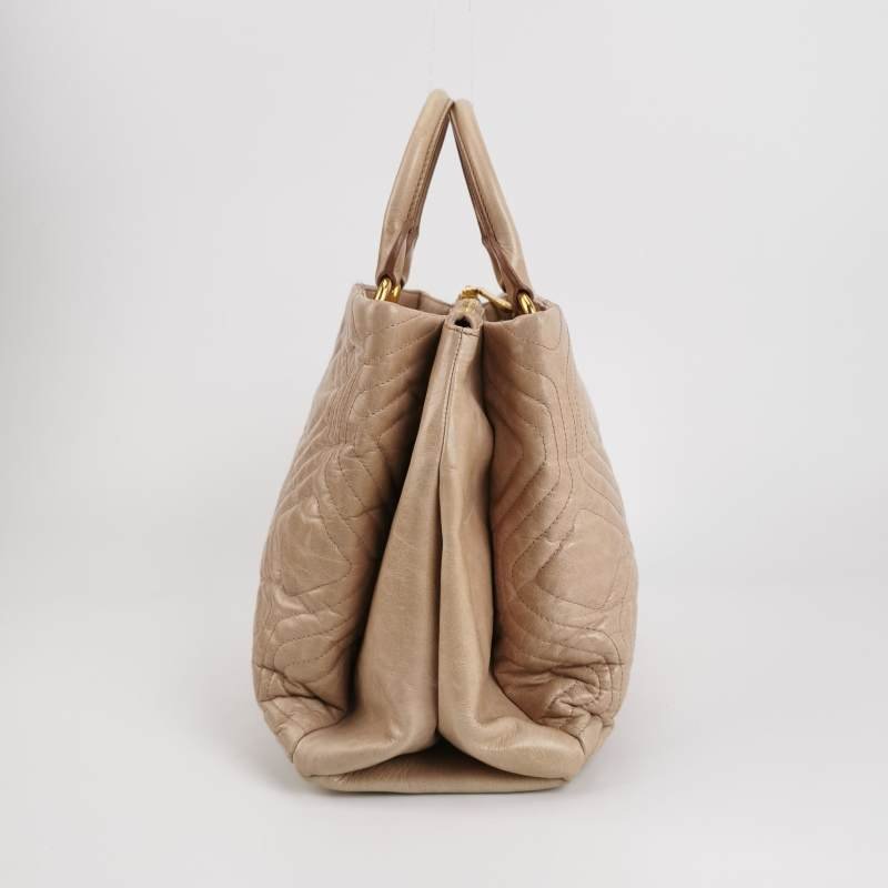 Miu Miu油蠟皮純色絎縫字母logo手提包-2