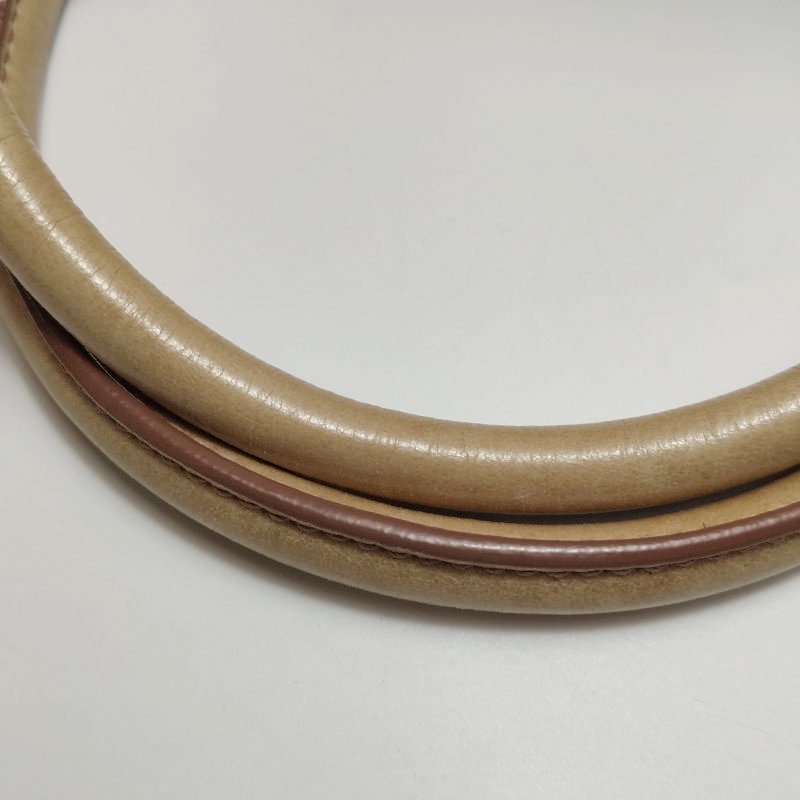 Miu Miu油蠟皮純色絎縫字母logo手提包-17