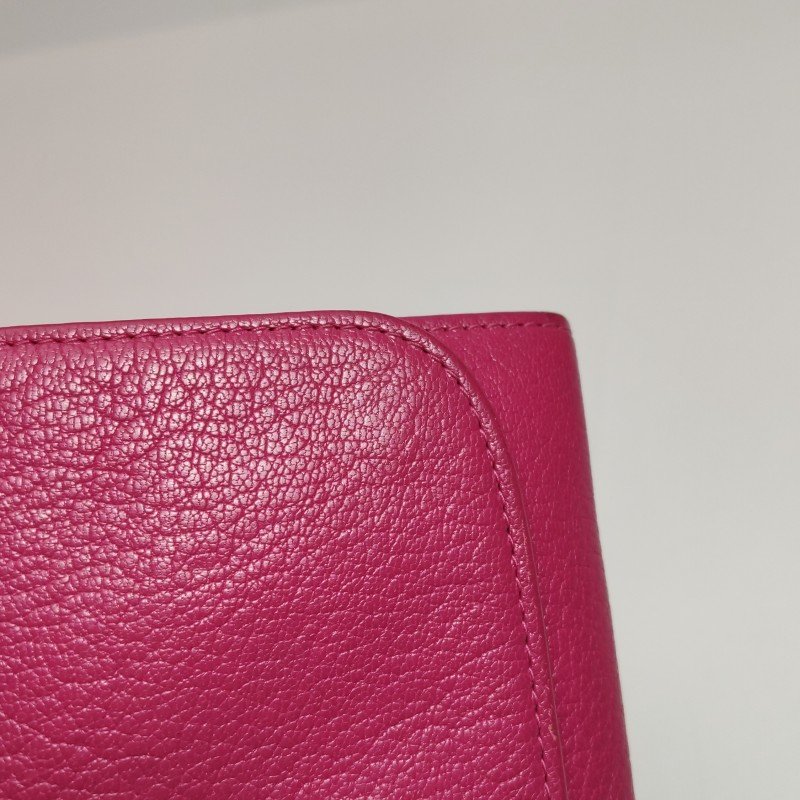 Miu Miu羊皮字母logo斜挎包單肩包-14