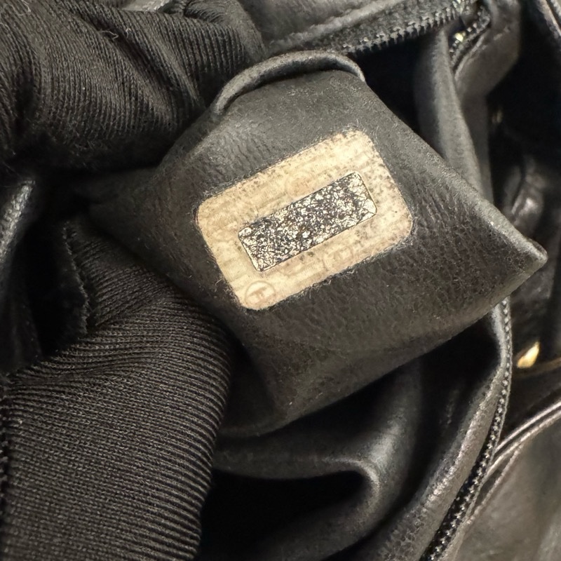 chanel 香奈兒中古黑金牛皮菱格雙扣 duma 雙肩包號-19