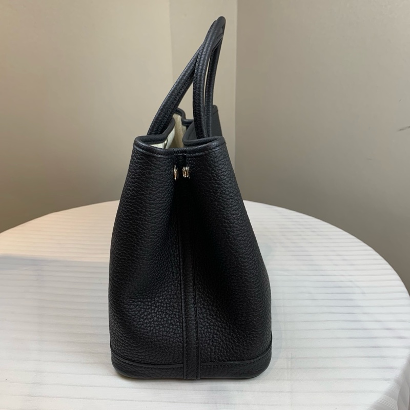 愛馬仕/Hermes 黑色皮革 銀色鈕扣 經典實用 30*14*21-6