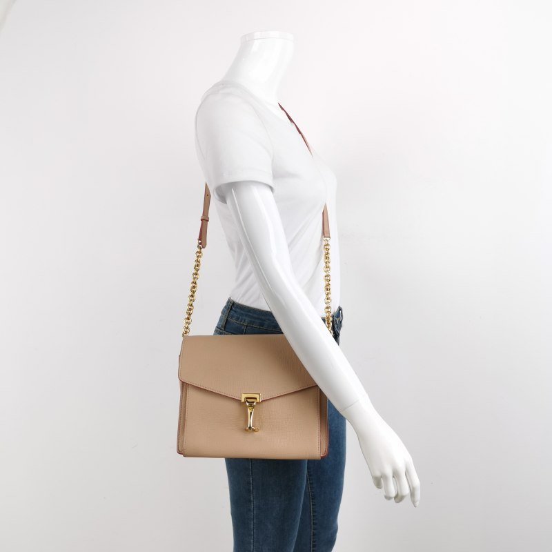 Burberry Macken牛皮純色金屬扣斜挎包單肩包-1