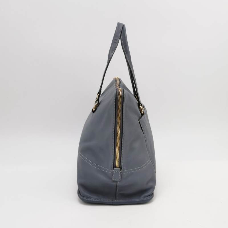 Loewe牛皮純色Logo壓紋手提包-2