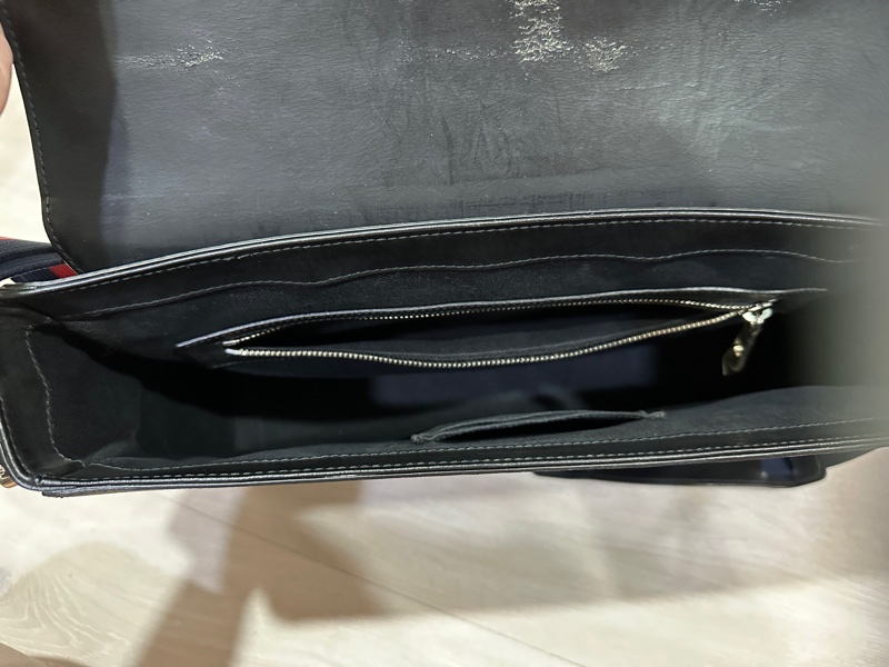 Gucci 黑灰原花logo 下蓋郵差包-7