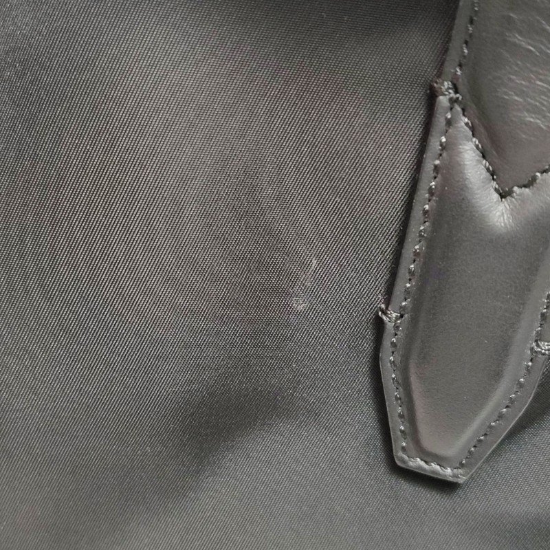 Fendi牛皮尼龍布拼色字母Logo斜挎包單肩包-14