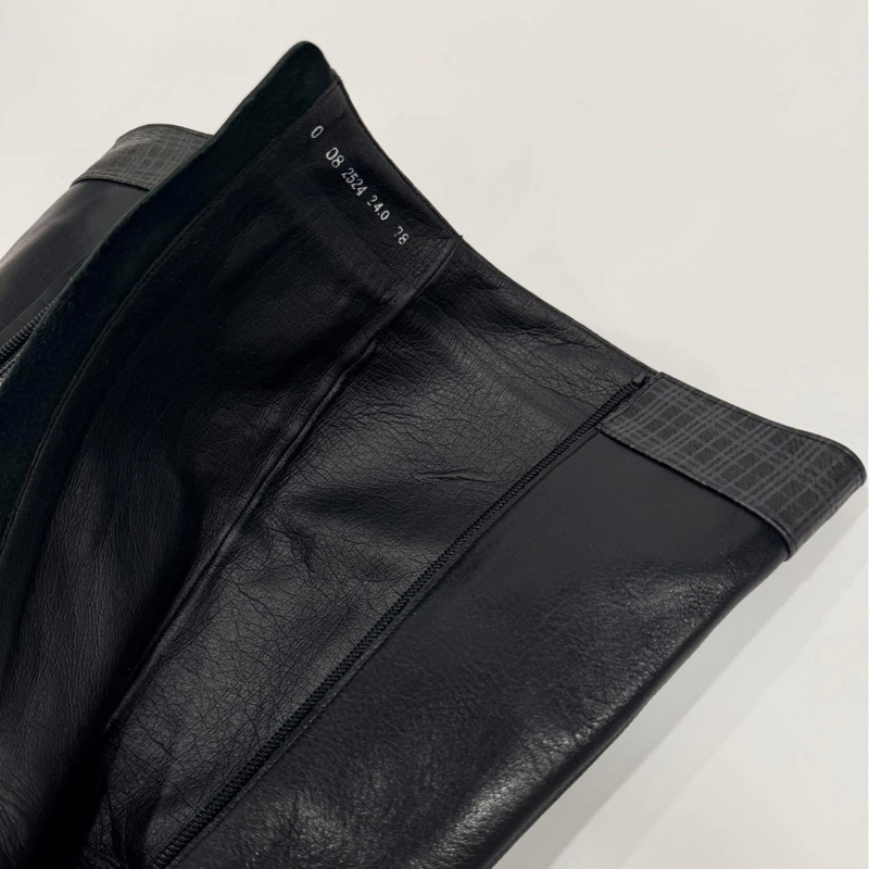 BURBERRY 黑色格紋羊皮高筒靴-6