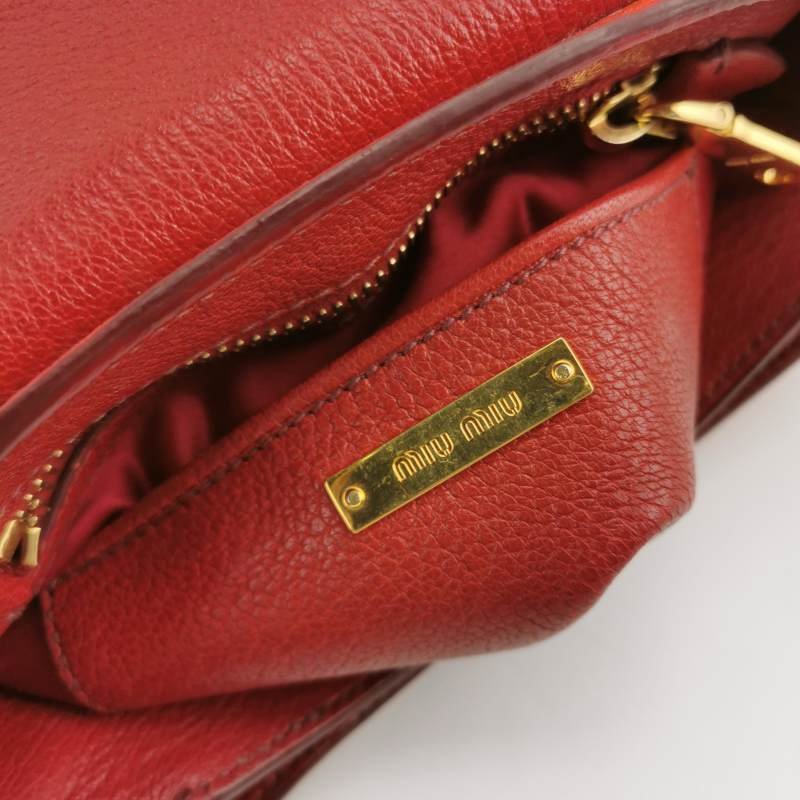 Miu Miu羊皮拼色金属旋扣斜挎包-7