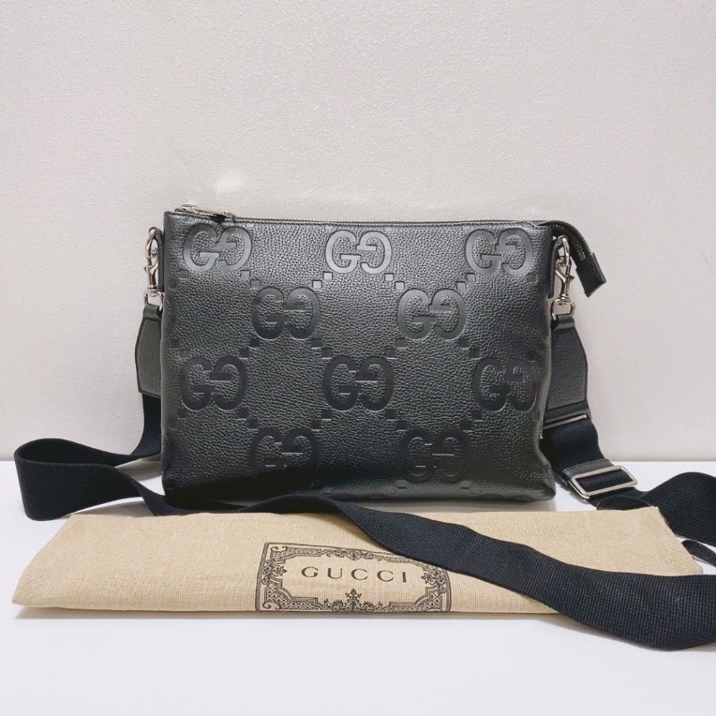 GUCCI 黑色雙GG皮壓花郵差包30x4x22cm 9新 配件塵袋-1