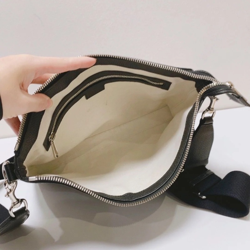 GUCCI 黑色雙GG皮壓花郵差包30x4x22cm 9新 配件塵袋-2