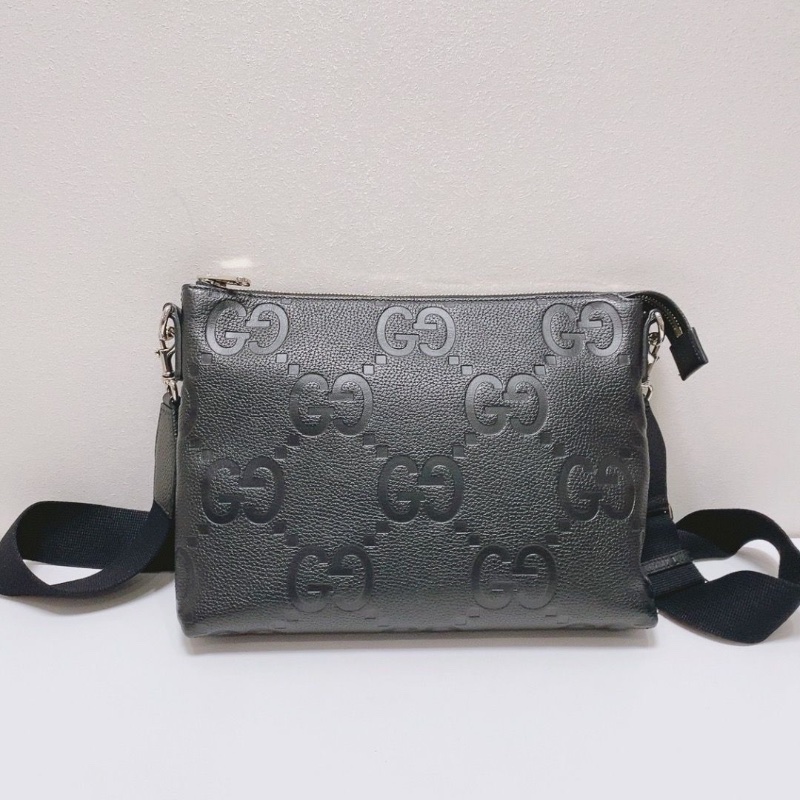 GUCCI 黑色雙GG皮壓花郵差包30x4x22cm 9新 配件塵袋-5