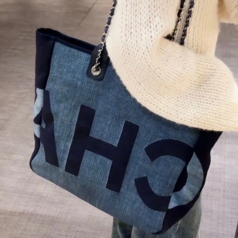 Chanel 超大字母 塗鴉 沙灘包38*30cm 95新 配件保卡 塵袋-0