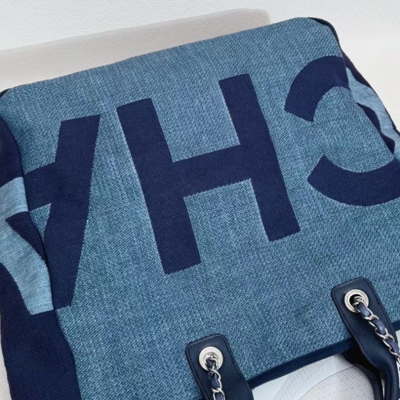 Chanel 超大字母 塗鴉 沙灘包38*30cm 95新 配件保卡 塵袋-3