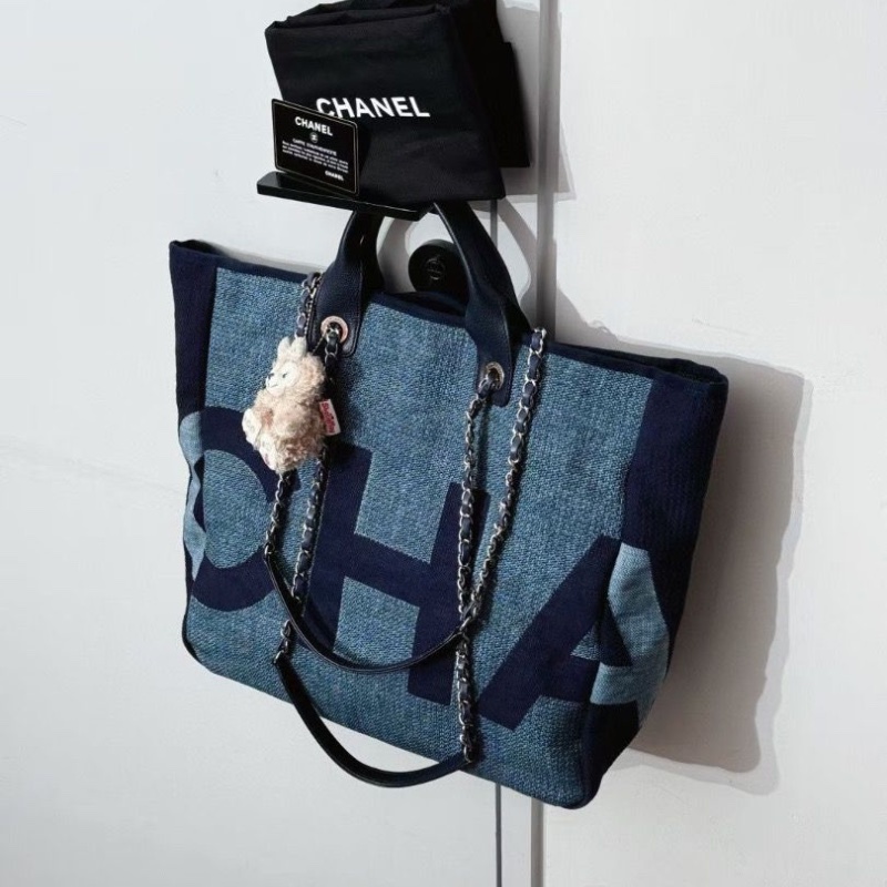 Chanel 超大字母 塗鴉 沙灘包38*30cm 95新 配件保卡 塵袋-6