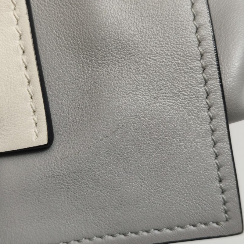 Miu Miu Grace Lux系列牛皮拼色字母Logo斜挎包單肩包-14