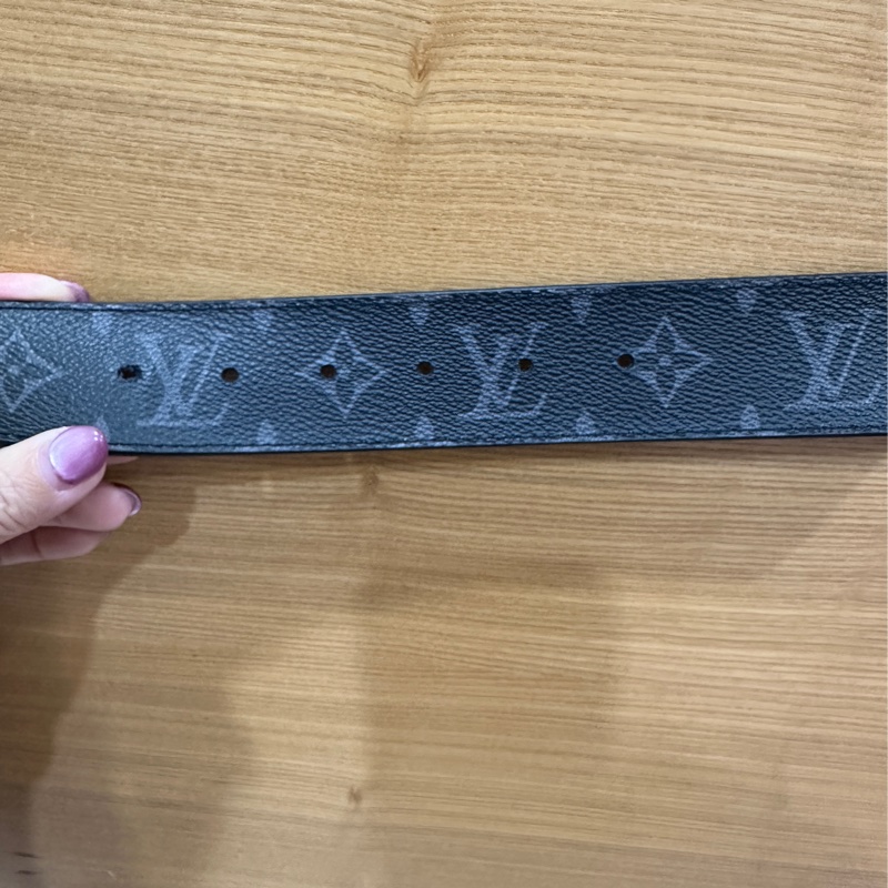 Lv 黑灰原花雙面皮帶 M9043V-1