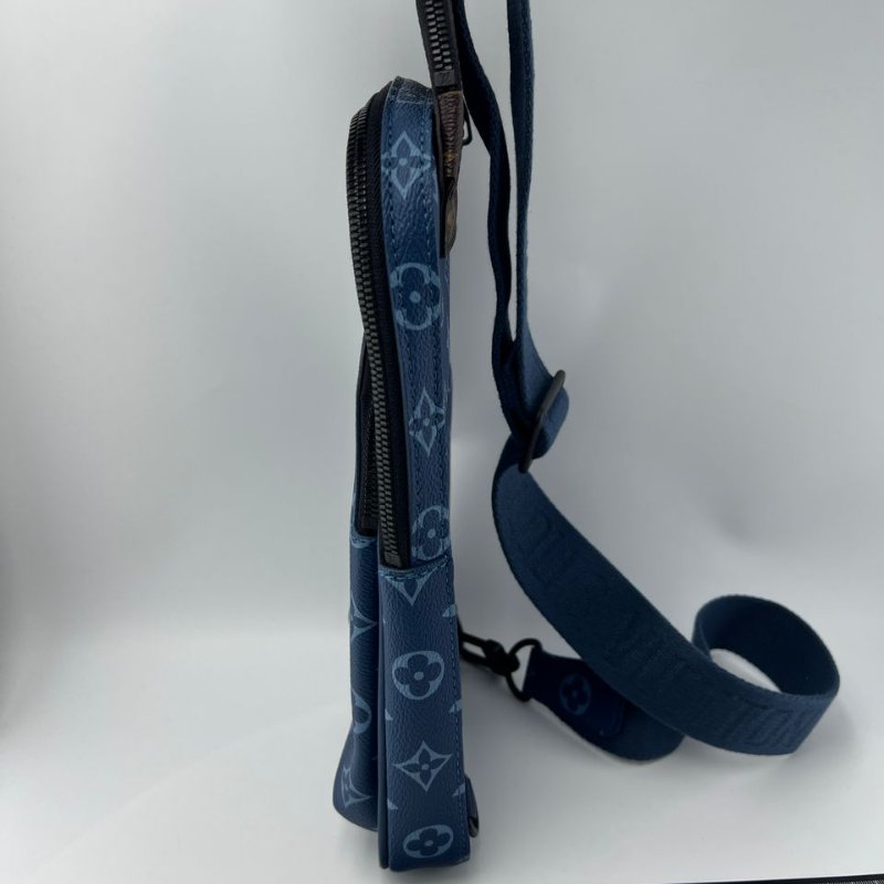 路易威登 Avenue NM 胸包-1