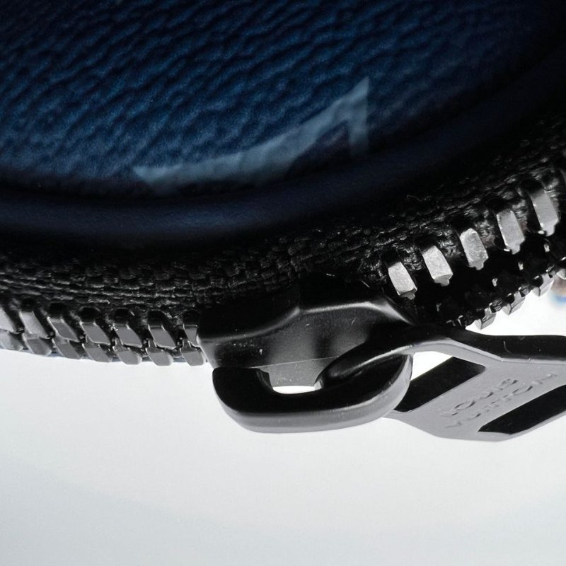 路易威登 Avenue NM 胸包-14