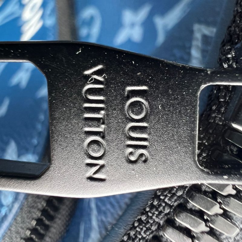 路易威登 Avenue NM 胸包-15