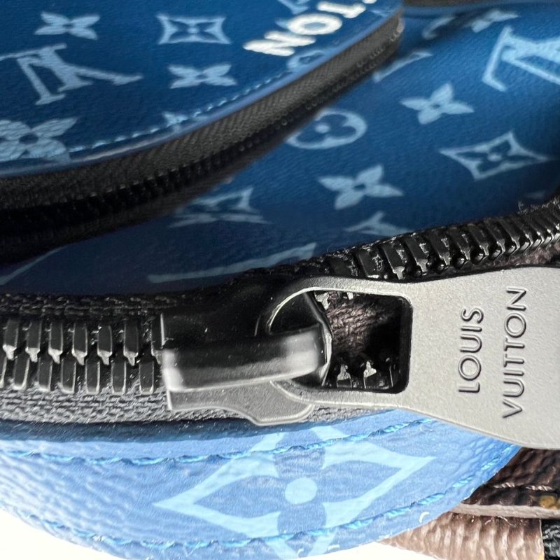 路易威登 Avenue NM 胸包-17