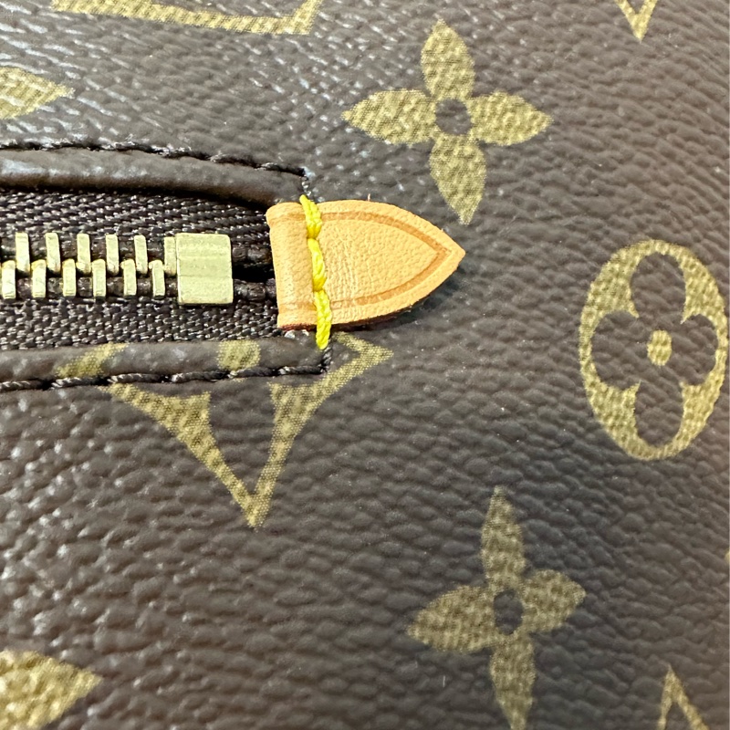 LV M42268 原花金釦前口袋拉鏈托特包-16