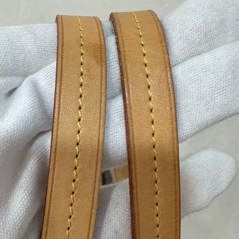 LV M42268 原花金釦前口袋拉鏈托特包-18