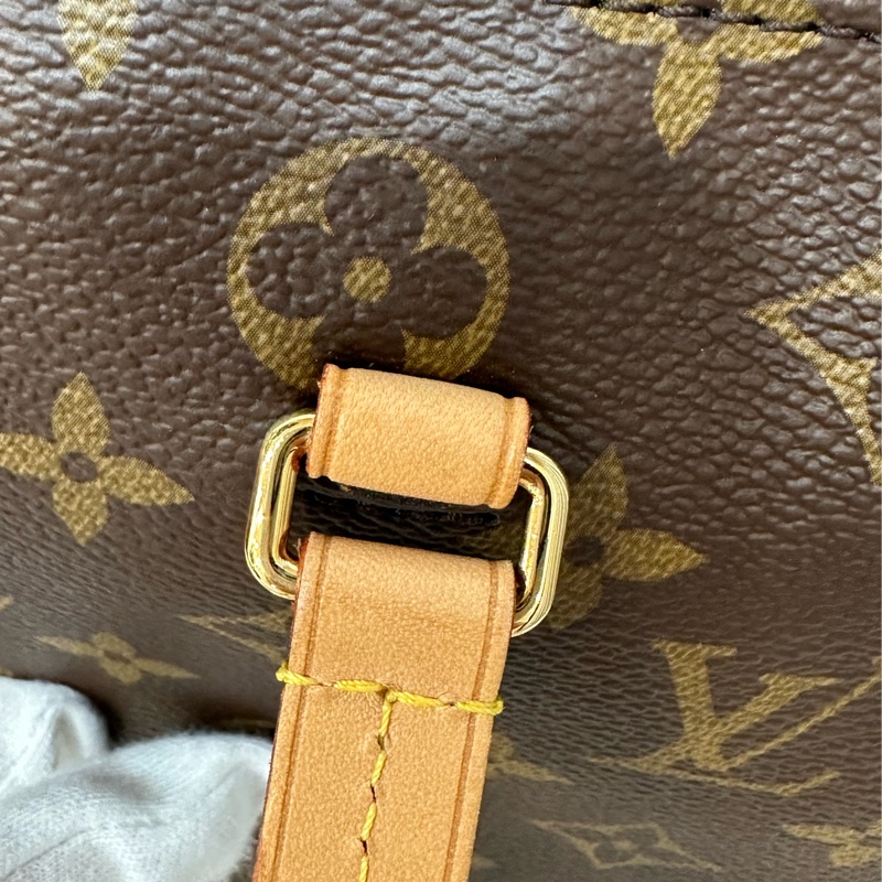 LV M42268 原花金釦前口袋拉鏈托特包-24