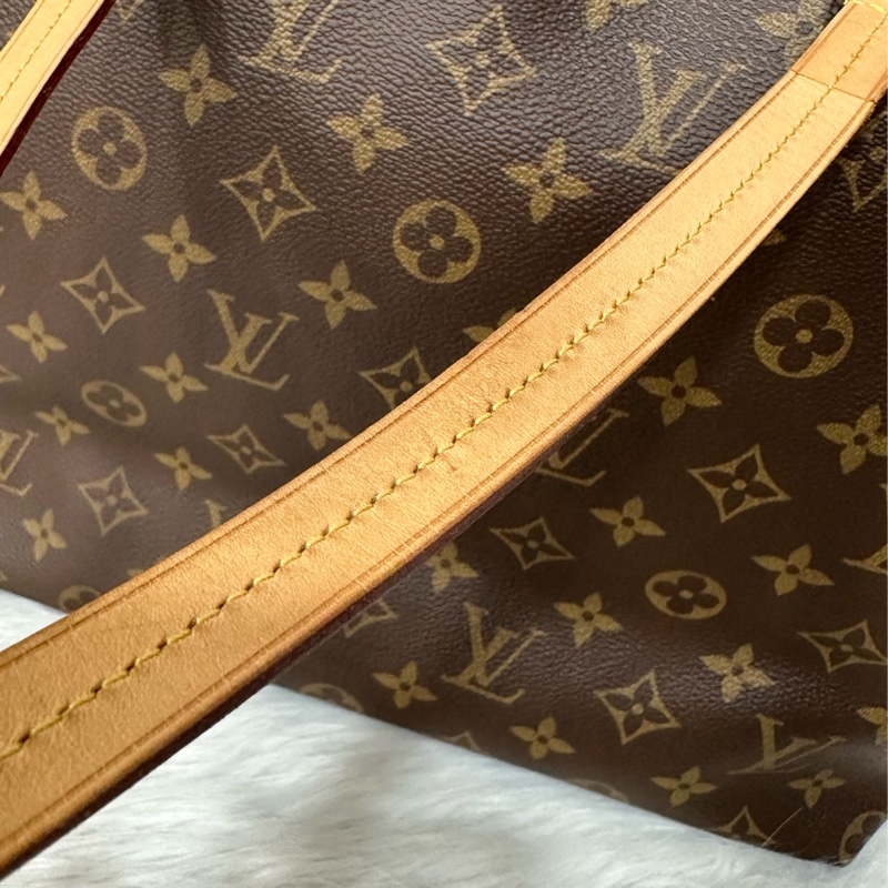 LV M42268 原花金釦前口袋拉鏈托特包-35