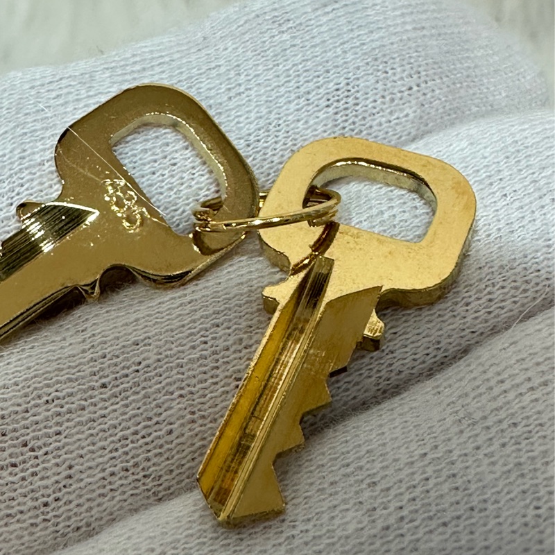 LV M42268 原花金釦前口袋拉鏈托特包-68