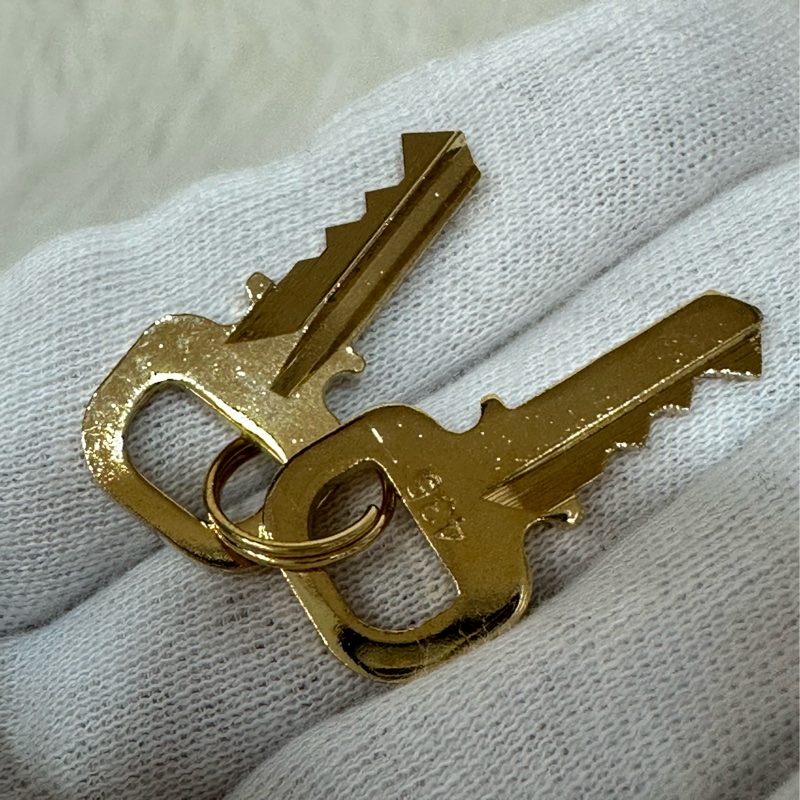 LV M42268 原花金釦前口袋拉鏈托特包-69