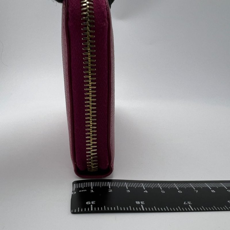 Prada 全拉鍊長款皮夾-2