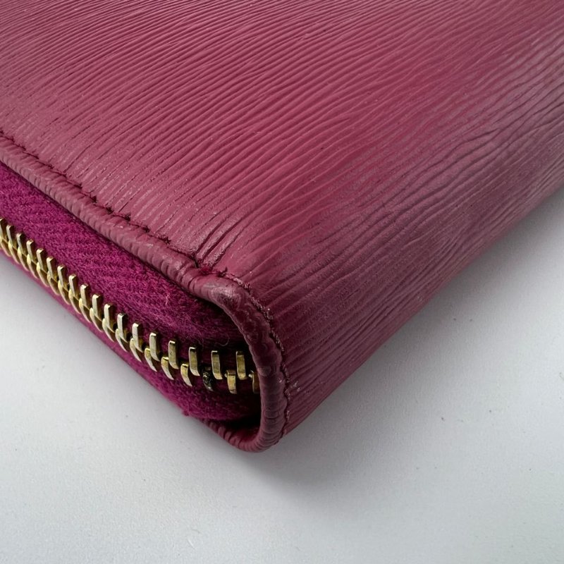 Prada 全拉鍊長款皮夾-10