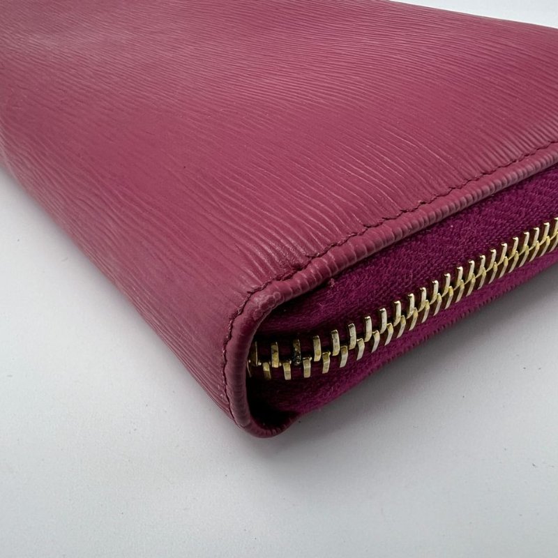 Prada 全拉鍊長款皮夾-14