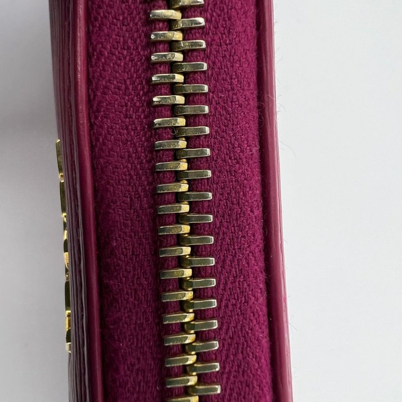 Prada 全拉鍊長款皮夾-20