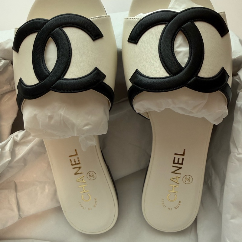 💖Chanel 26S 白色 CC 拖鞋 涼鞋💖 37號 全新全配-0