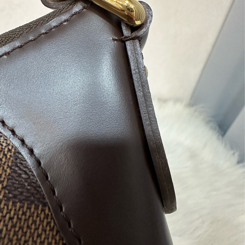 LV N48180 咖啡棋盤格金牌肩背包-22