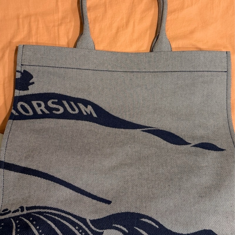 Burberry EKD 戰馬圖騰 大號帆布托特包(藍灰)全新!!-6