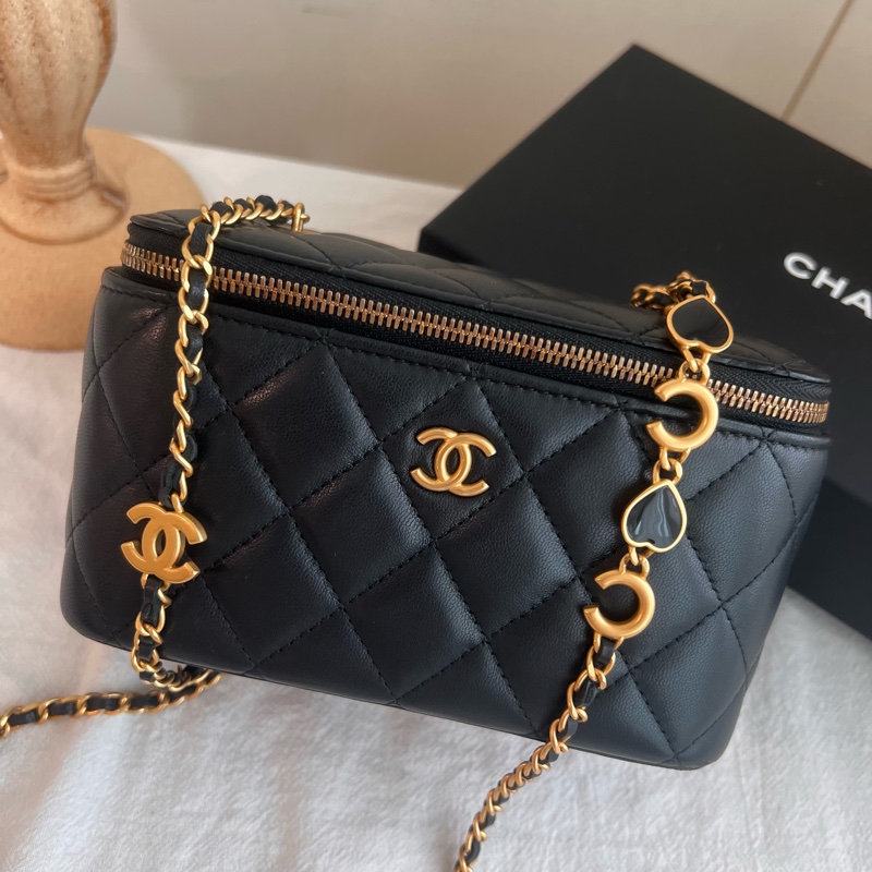 ෆ Chanel 22k愛心鏈條盒子包-5