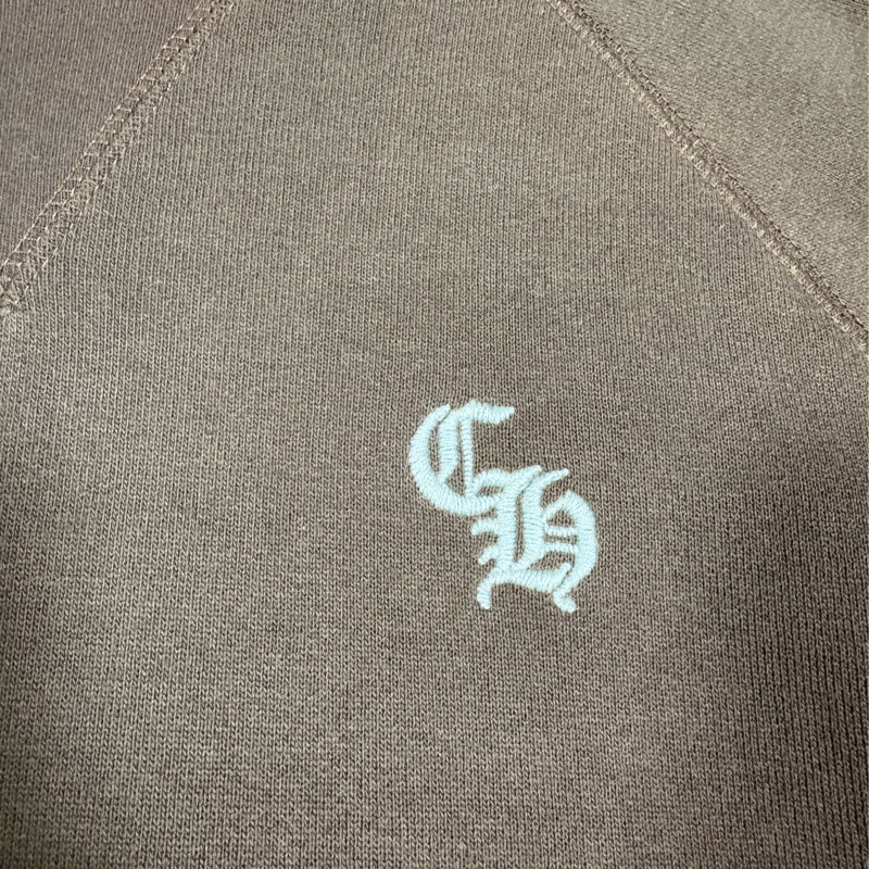 Chrome Hearts 摩卡刺繡梵文銀牌Logo衛衣-3
