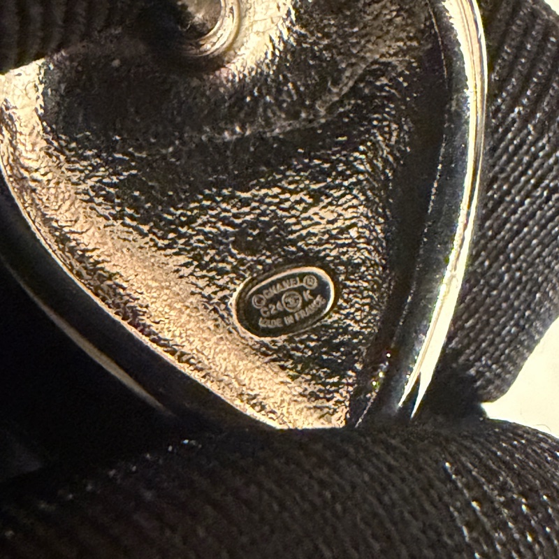 Chanel 黑蕾絲愛心耳環-6