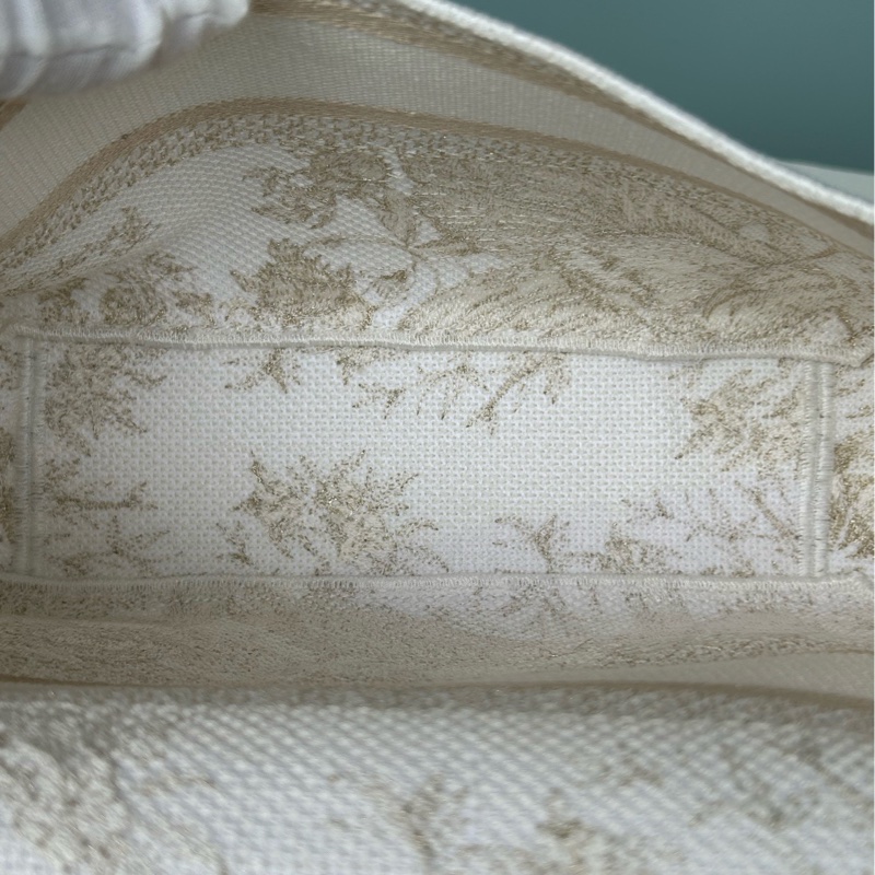 Dior迪奧刺繡郵差包斜挎包,98新,底長23釐米-5