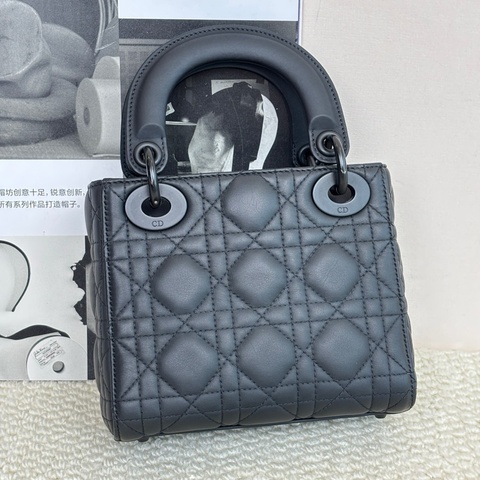 Dior 迪奥 戴妃三格磨砂黑  尺碼17x7x14。