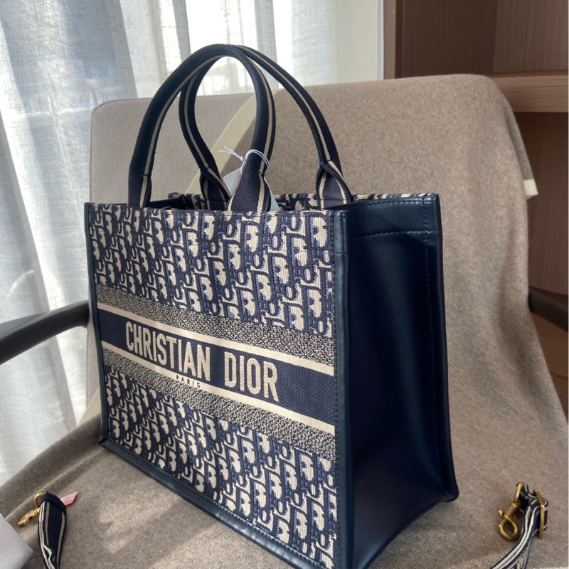 Dior 迪奧 booktote中號藍色老花 拼皮托特包 尺寸:36.5*28*17.5cm。-3