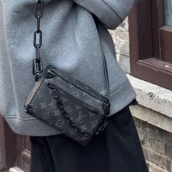 Louis Vuitton Mini Soft Trunk黑花盒子包 芯片款 尺寸18×13-7