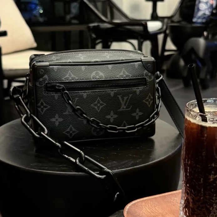 Louis Vuitton Mini Soft Trunk黑花盒子包 芯片款 尺寸18×13-8