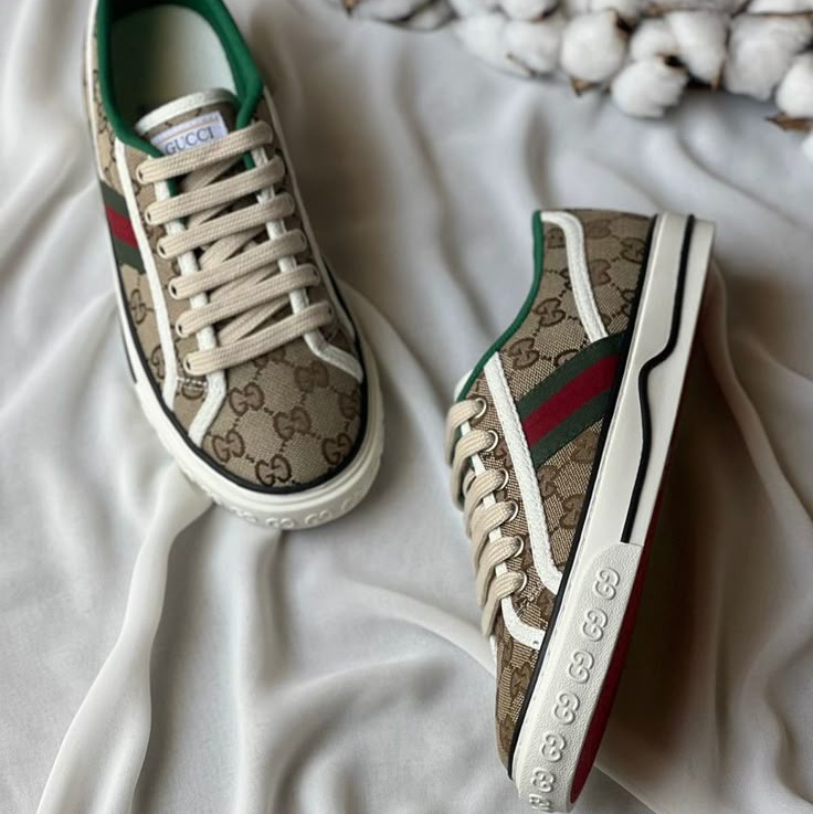 🔥【專櫃正品Gucci帆布鞋EU42.5】  男女皆可穿Gucci Men’s GG Tennis 1977 Sneake 全新正品保證-0