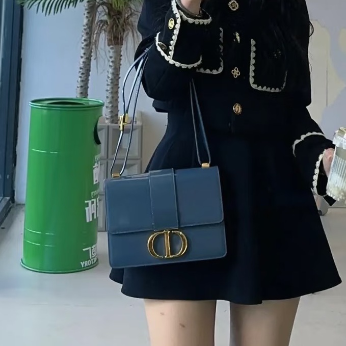 高級感拿捏🤏99新🆕Dior迪奧霧霾藍金扣牛皮蒙田30單肩斜挎手提包-6