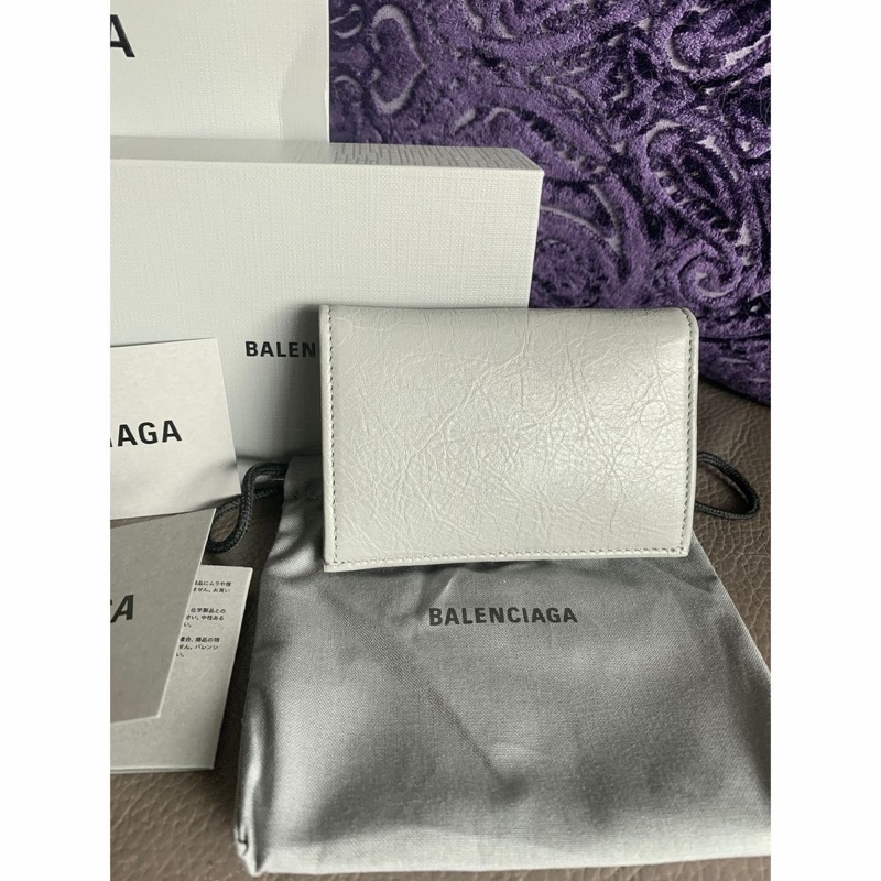 巴黎世家灰色卡夾 短夾 機車包 皮革 閒置 Balenciaga grey leather city card holder-2