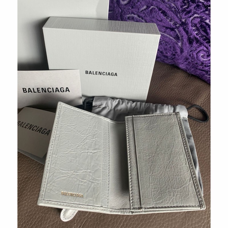 巴黎世家灰色卡夾 短夾 機車包 皮革 閒置 Balenciaga grey leather city card holder-3