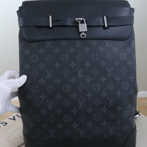 98新，LV STEAMER 男士雙肩包 尺寸32*45*16，配件防塵袋鎖鑰匙。