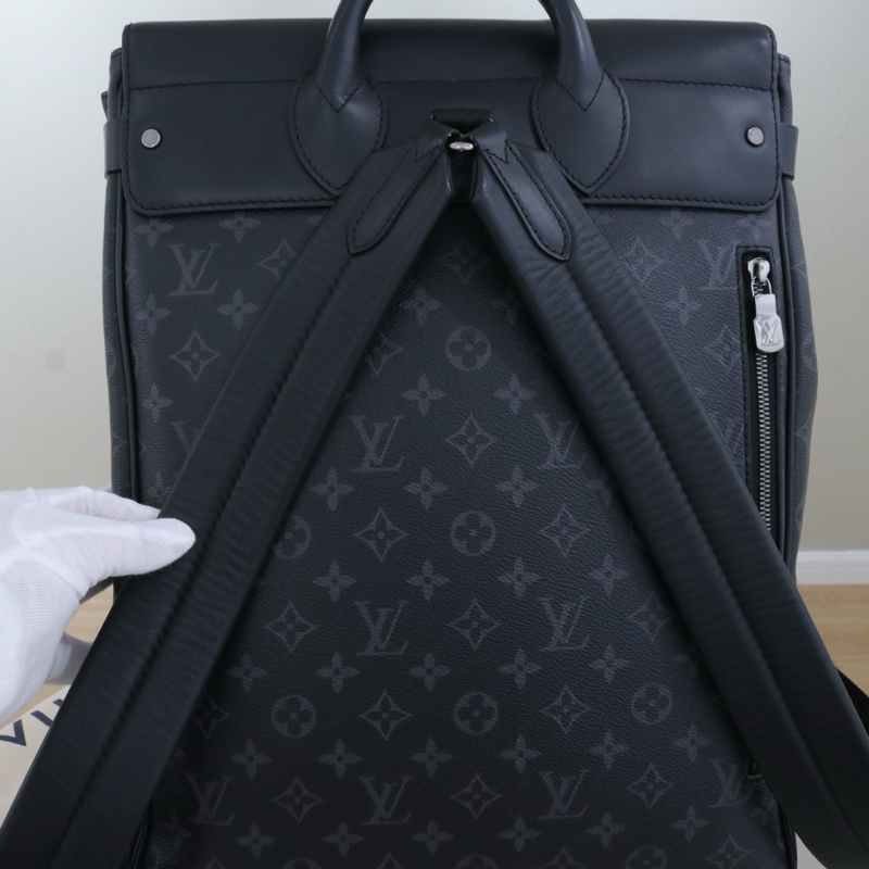 98新,LV STEAMER 男士雙肩包 尺寸32*45*16,配件防塵袋鎖鑰匙。-1